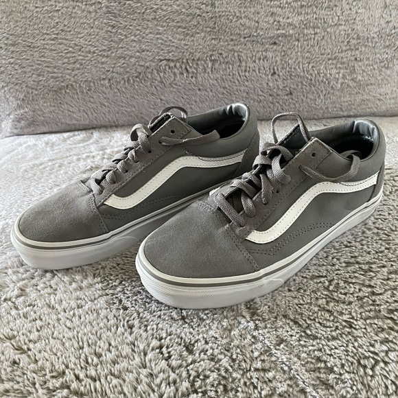 VANS GRAY SHOES ✨ - Picture 1 of 4